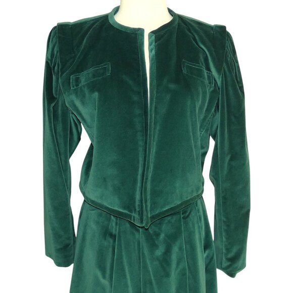 Vintage Carlisle Emerald Green Velvet Cropped Jacket and Pleated Skirt Set - Picture 4 of 10